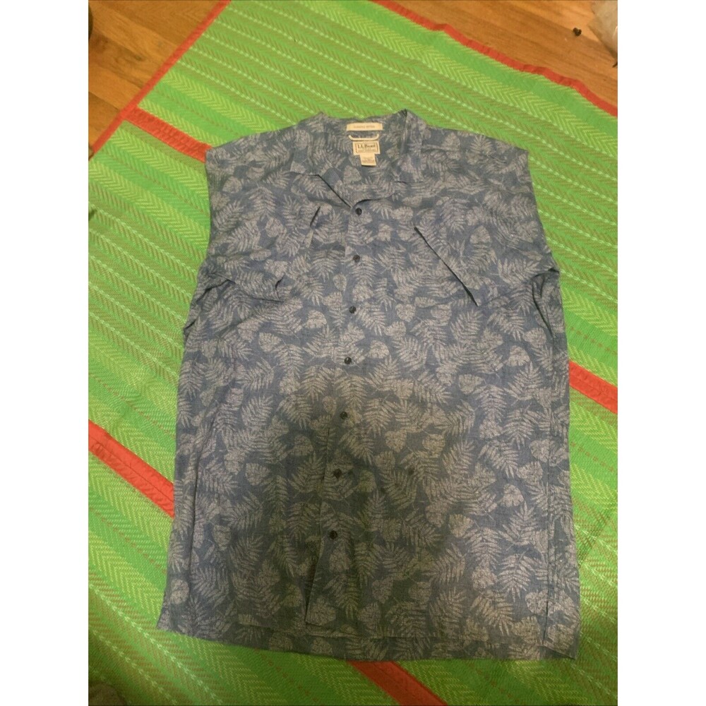L.L. Bean Hawaiian Shirt Mens Large Blue Floral Button Up Short Sleeve Vintage